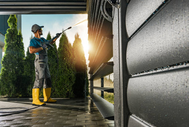 Best Animal Enclosure Cleaning  in Fox Lake, WI